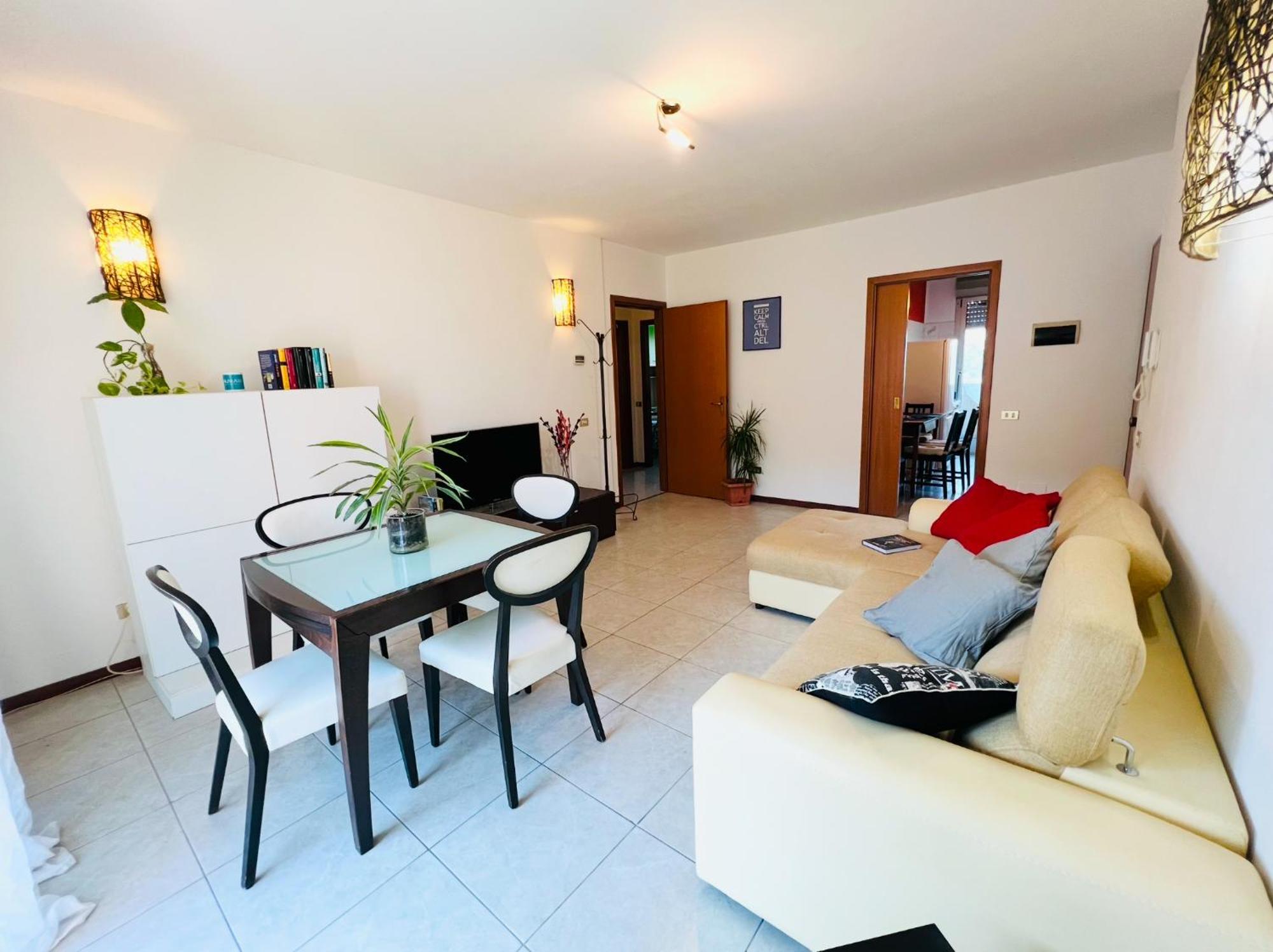Apartment Big In Navigli District With 2 Balcony And Parking Milan